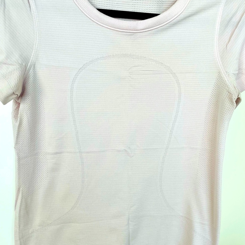 Lululemon Short Sleeve Workout Shirt